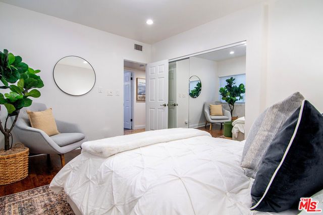 1925 S Beverly Glen Boulevard 39, Los Angeles, CA 90025