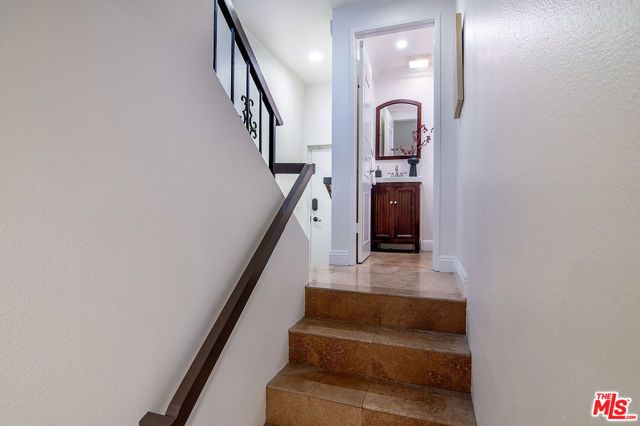 1925 S Beverly Glen Boulevard 39, Los Angeles, CA 90025