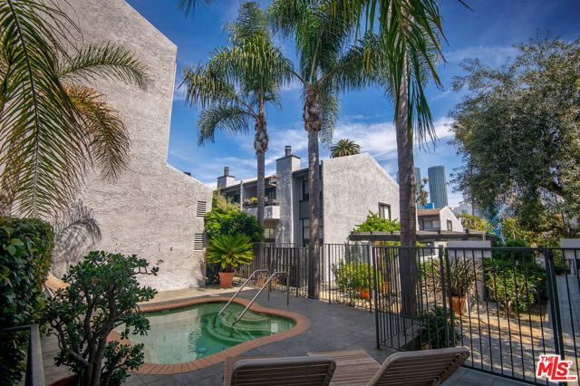 1925 S Beverly Glen Boulevard 39, Los Angeles, CA 90025