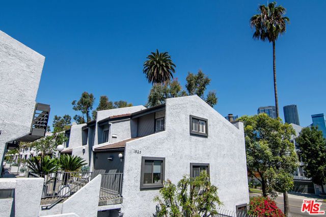 1925 S Beverly Glen Boulevard 39, Los Angeles, CA 90025