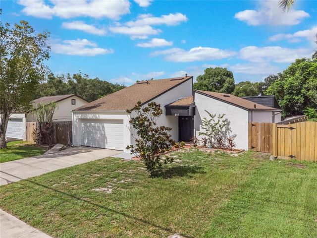 212 S MOSS ROAD, Winter Springs, FL 32708