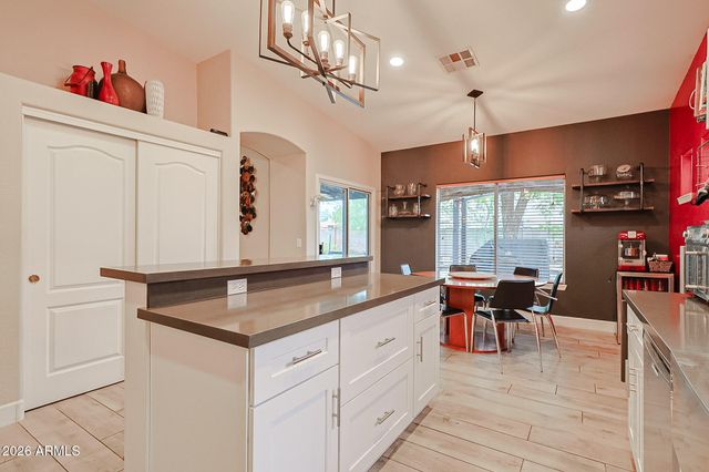 2334 W MYRTLE Avenue, Phoenix, AZ 85021