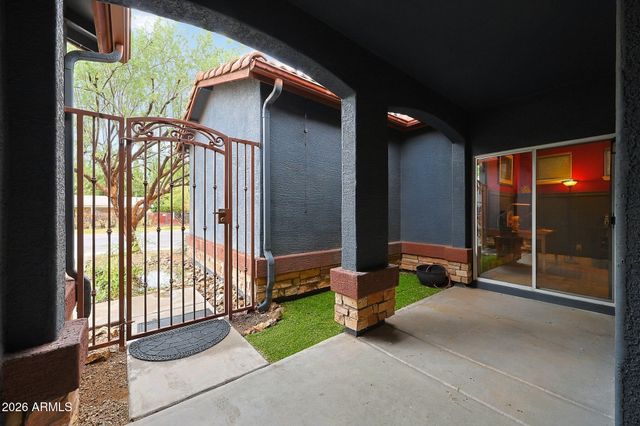2334 W MYRTLE Avenue, Phoenix, AZ 85021