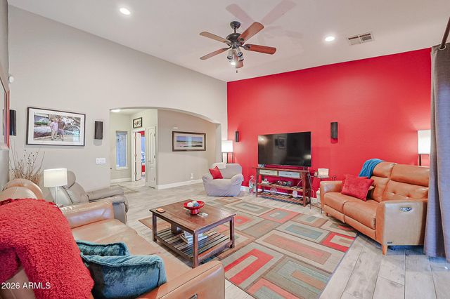 2334 W MYRTLE Avenue, Phoenix, AZ 85021