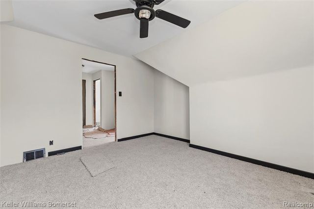 18642 Tracey Street, Detroit, MI 48235