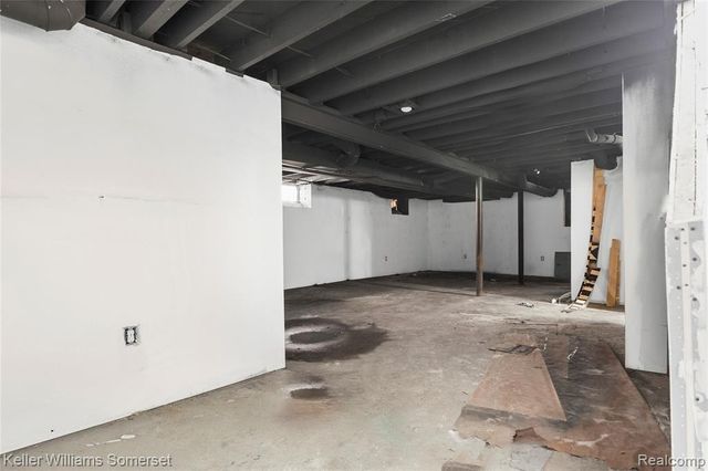 18642 Tracey Street, Detroit, MI 48235