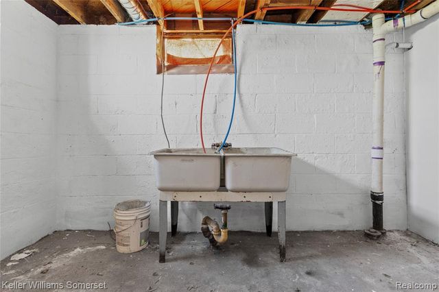 18642 Tracey Street, Detroit, MI 48235