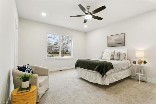 31 Holloway RD, Newport News, VA 23602