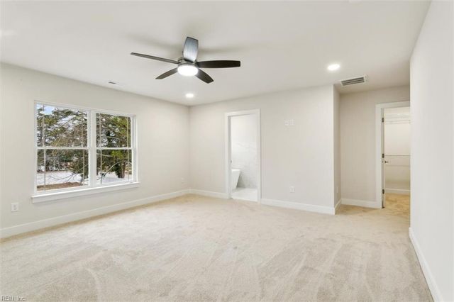 31 Holloway RD, Newport News, VA 23602