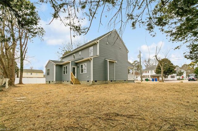 31 Holloway RD, Newport News, VA 23602