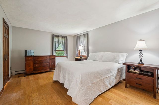29 Wild Pasture Road, Kensington, NH 03833