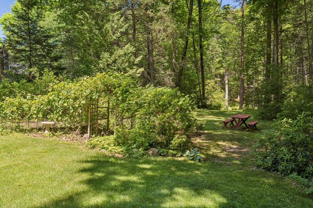 29 Wild Pasture Road, Kensington, NH 03833