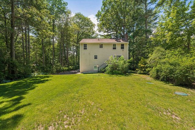 29 Wild Pasture Road, Kensington, NH 03833