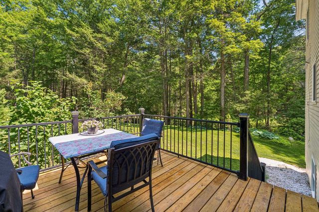 29 Wild Pasture Road, Kensington, NH 03833