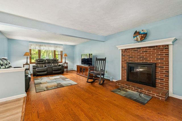 29 Wild Pasture Road, Kensington, NH 03833