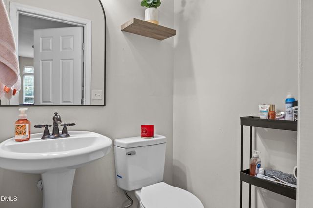 5011 Eagle Stone Lane 106, Raleigh, NC 27610