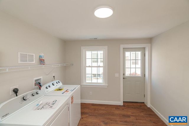 1433 HARDING AVE, Waynesboro, VA 22980