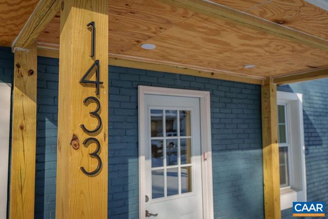 1433 HARDING AVE, Waynesboro, VA 22980