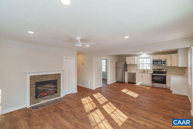 1433 HARDING AVE, Waynesboro, VA 22980