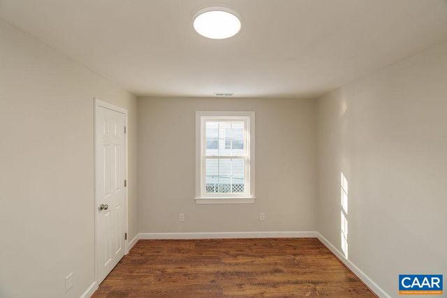 1433 HARDING AVE, Waynesboro, VA 22980