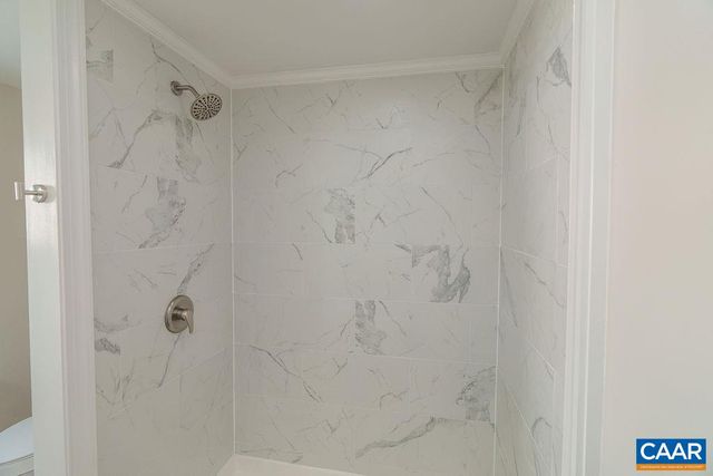 1433 HARDING AVE, Waynesboro, VA 22980