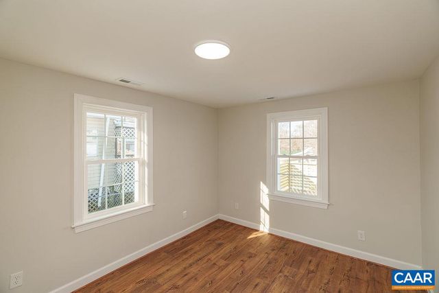 1433 HARDING AVE, Waynesboro, VA 22980