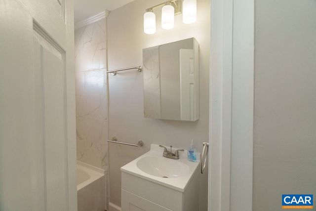 1433 HARDING AVE, Waynesboro, VA 22980