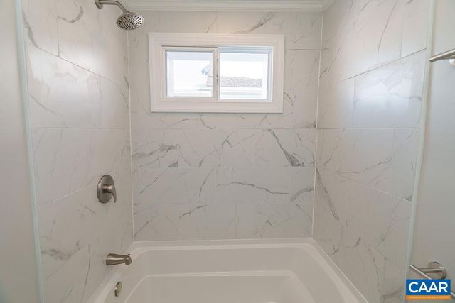 1433 HARDING AVE, Waynesboro, VA 22980