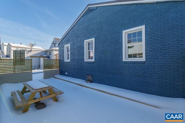 1433 HARDING AVE, Waynesboro, VA 22980