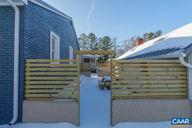 1433 HARDING AVE, Waynesboro, VA 22980