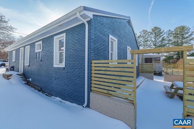 1433 HARDING AVE, Waynesboro, VA 22980