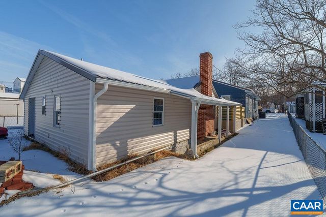 1433 HARDING AVE, Waynesboro, VA 22980