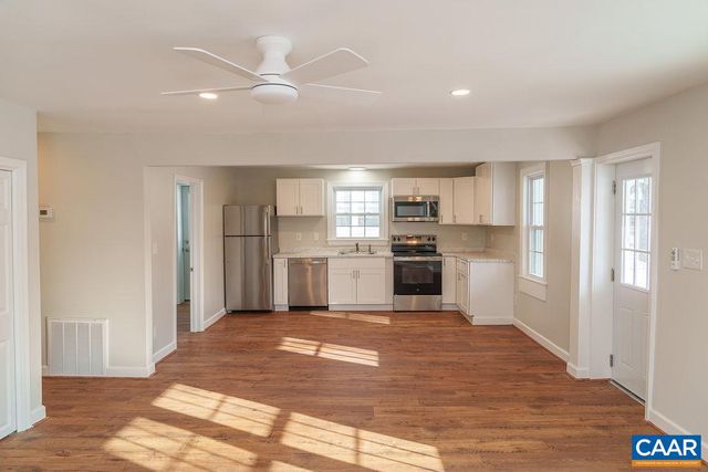 1433 HARDING AVE, Waynesboro, VA 22980