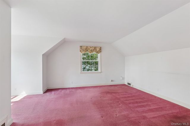 89 Country Club Drive, Port Washington, NY 11050