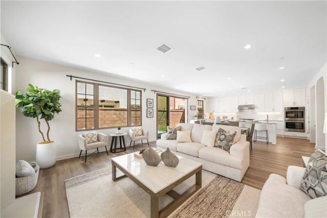 114 Bouquet, Irvine, CA 92618