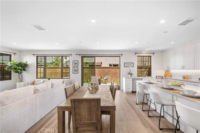 114 Bouquet, Irvine, CA 92618