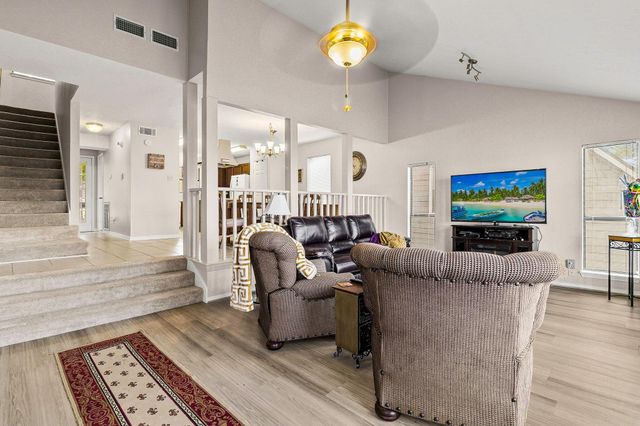 166 Bridgelanding, Onalaska, TX 77360