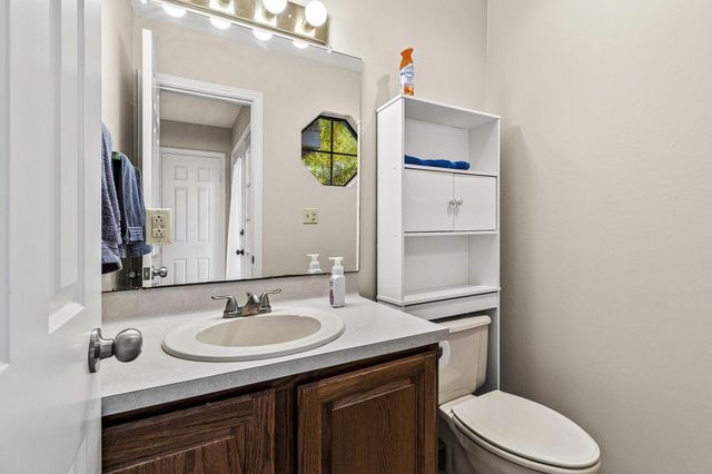 166 Bridgelanding, Onalaska, TX 77360