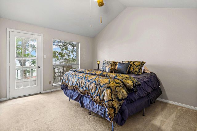 166 Bridgelanding, Onalaska, TX 77360