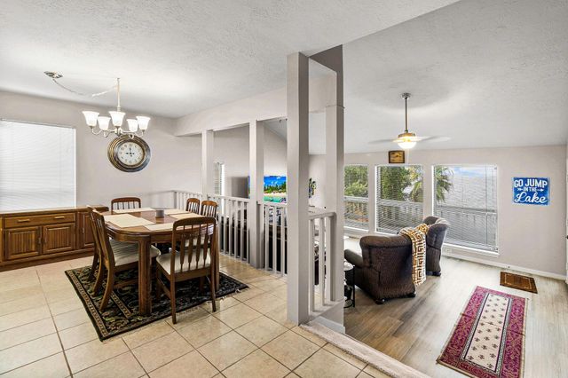 166 Bridgelanding, Onalaska, TX 77360