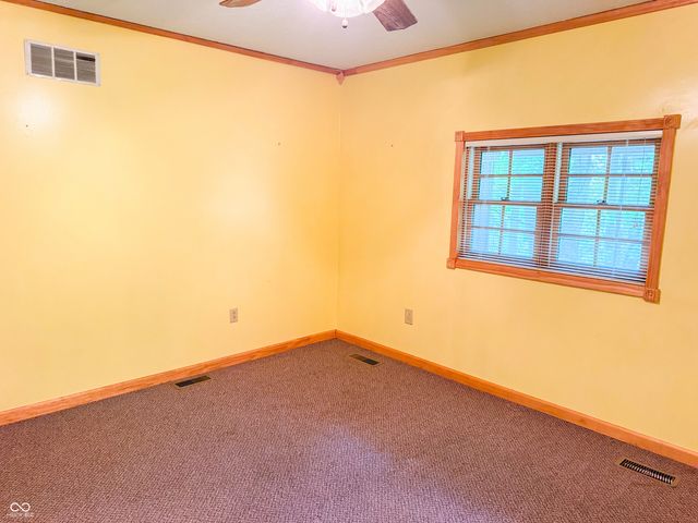 9531 E Tiki Drive, Rockville, IN 47872