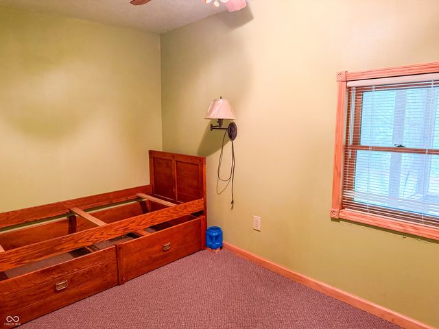 9531 E Tiki Drive, Rockville, IN 47872