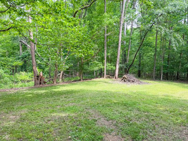 9531 E Tiki Drive, Rockville, IN 47872