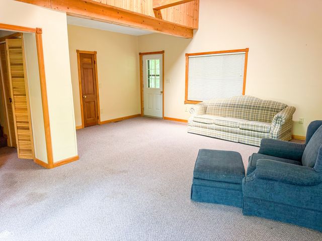 9531 E Tiki Drive, Rockville, IN 47872