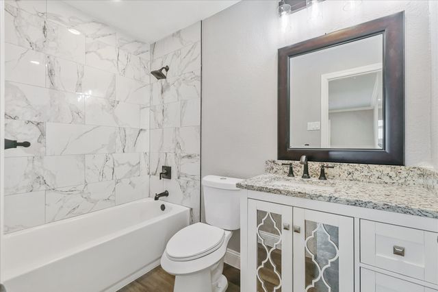 1913 Edna Smith Drive, Garland, TX 75040