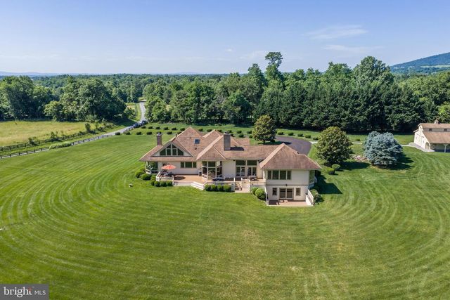 18291 CALUMET LN, Bluemont, VA 20135