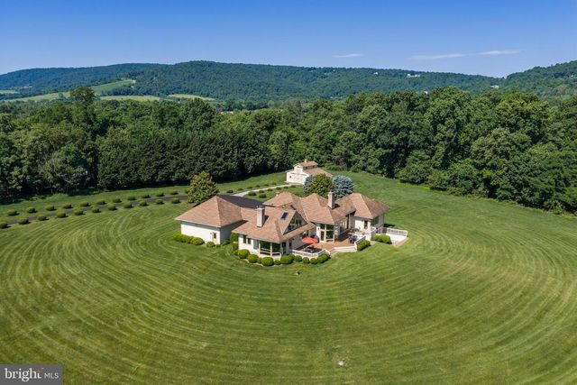 18291 CALUMET LN, Bluemont, VA 20135