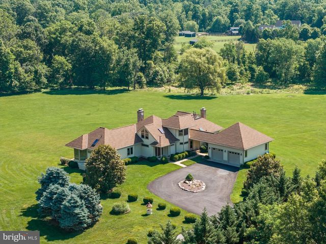 18291 CALUMET LN, Bluemont, VA 20135