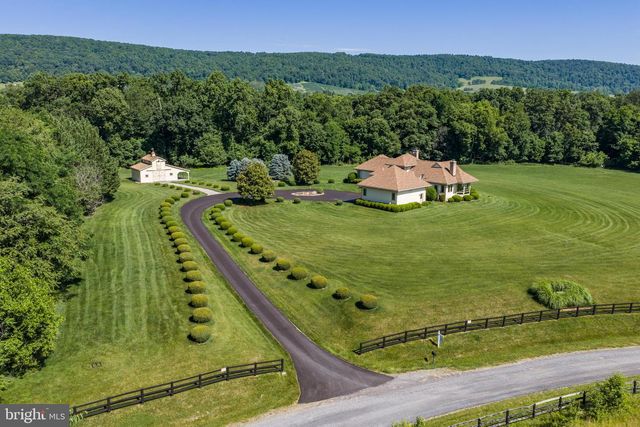 18291 CALUMET LN, Bluemont, VA 20135