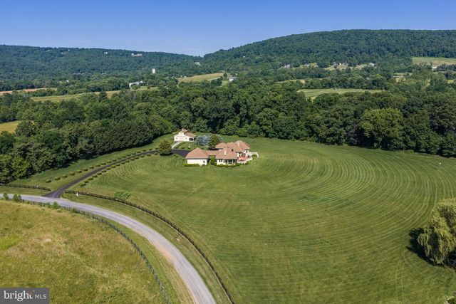 18291 CALUMET LN, Bluemont, VA 20135